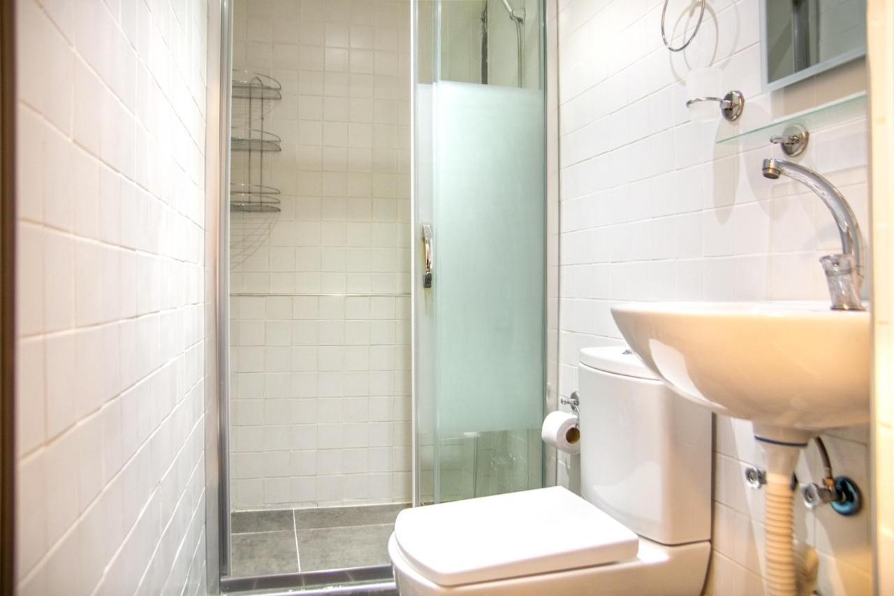Apartamento Invigorating Studio Flat Near Kordon In Alsancak Esmirna Exterior foto